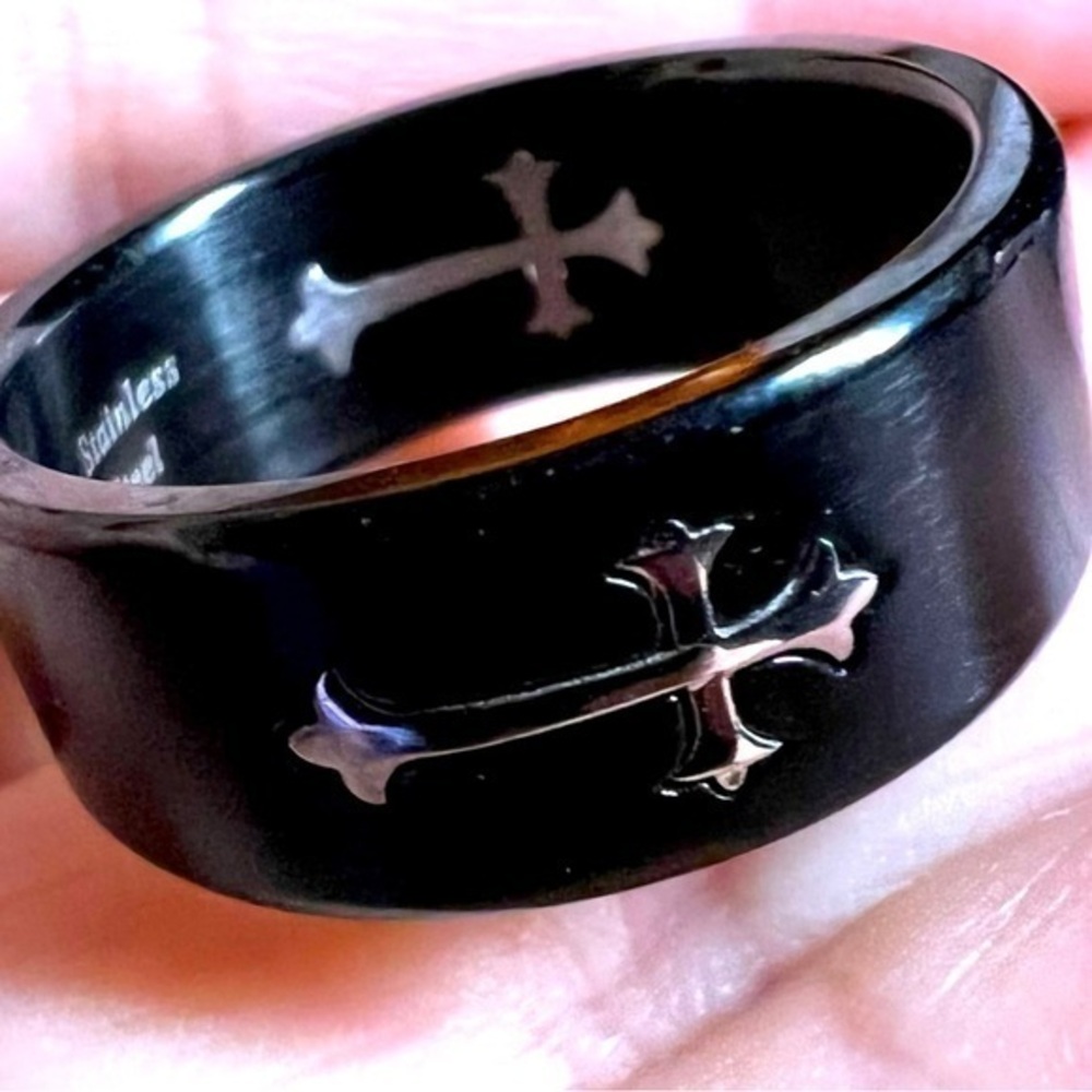 Unisex Stainless Steel Black Cross Ring Mens Hallmark keepsake brand new.